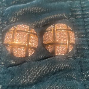 Vintage 1970 clip on earrings by Carolee